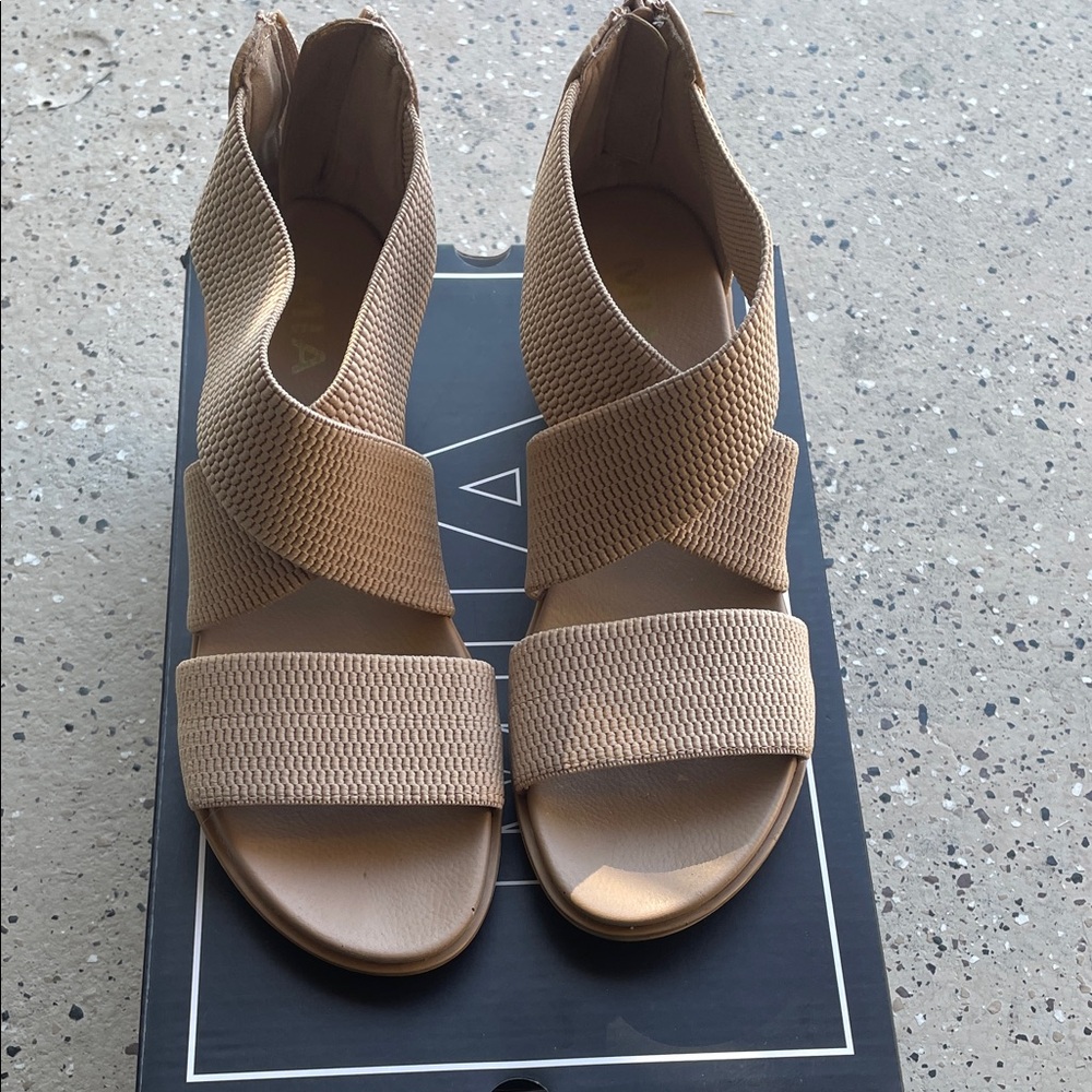 MIA Crisscross Tan Sandals
